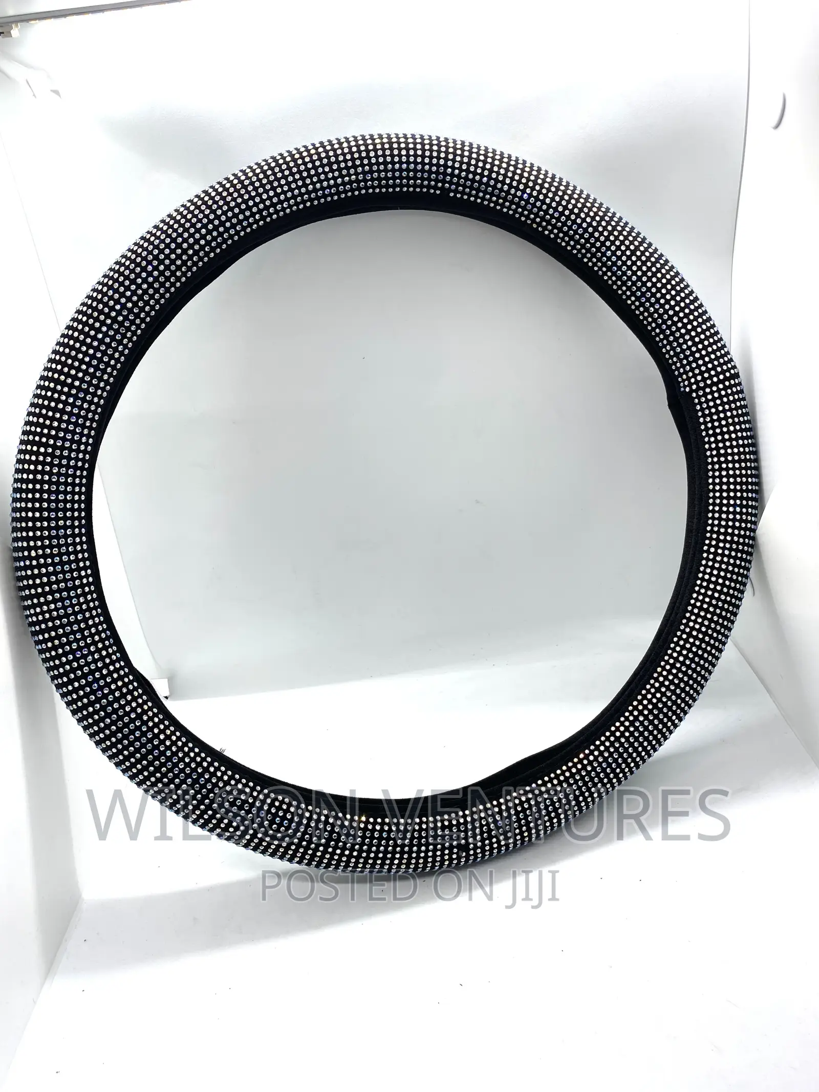 High Quality Universal Blings Steering Cover