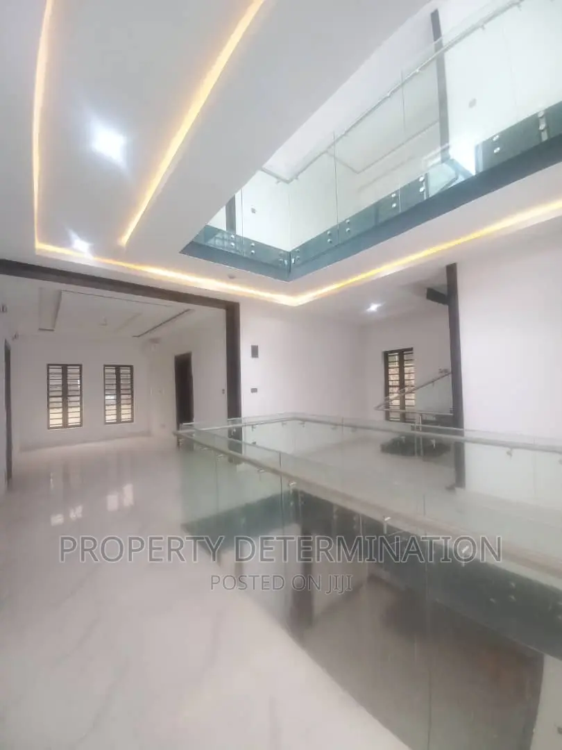 6bdrm Duplex in Magodo Shangisha Gra for rent