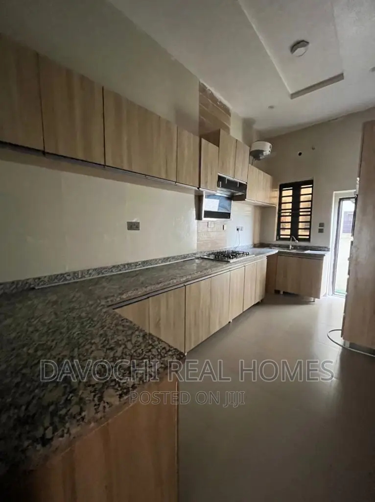 4bdrm Duplex in V G C, Lekki for sale