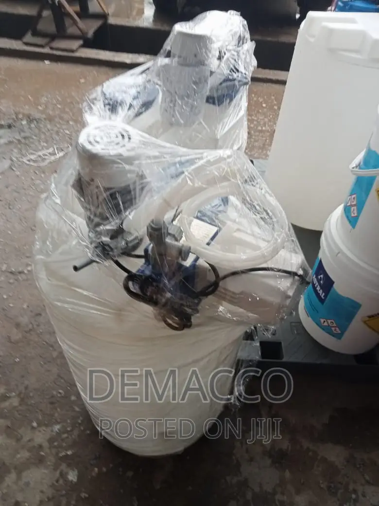Complete Tank and Dosing Pump 100l