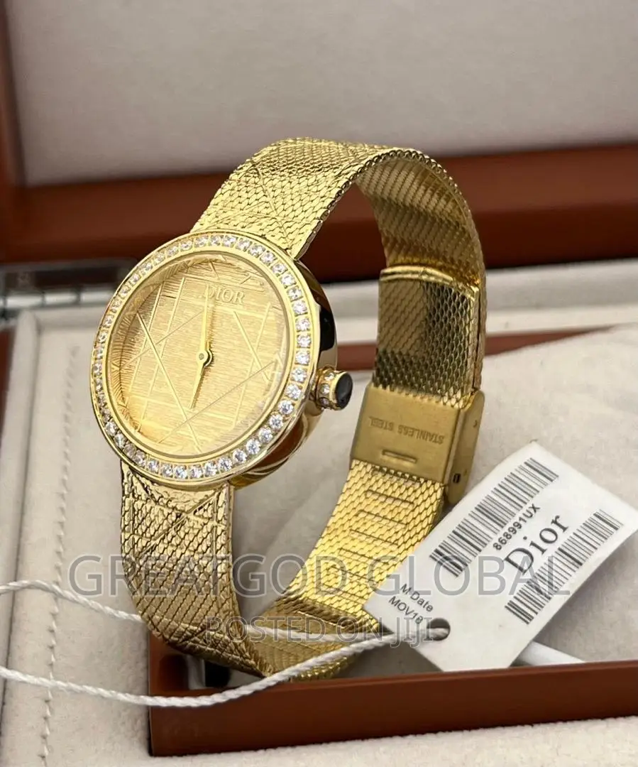 CHRISTIAN Dior Gold Female Chain Wrist Watches 