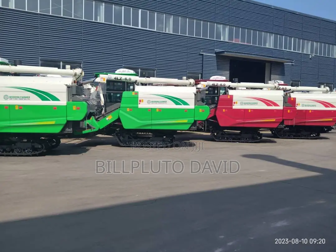 Combined Harvester Machine