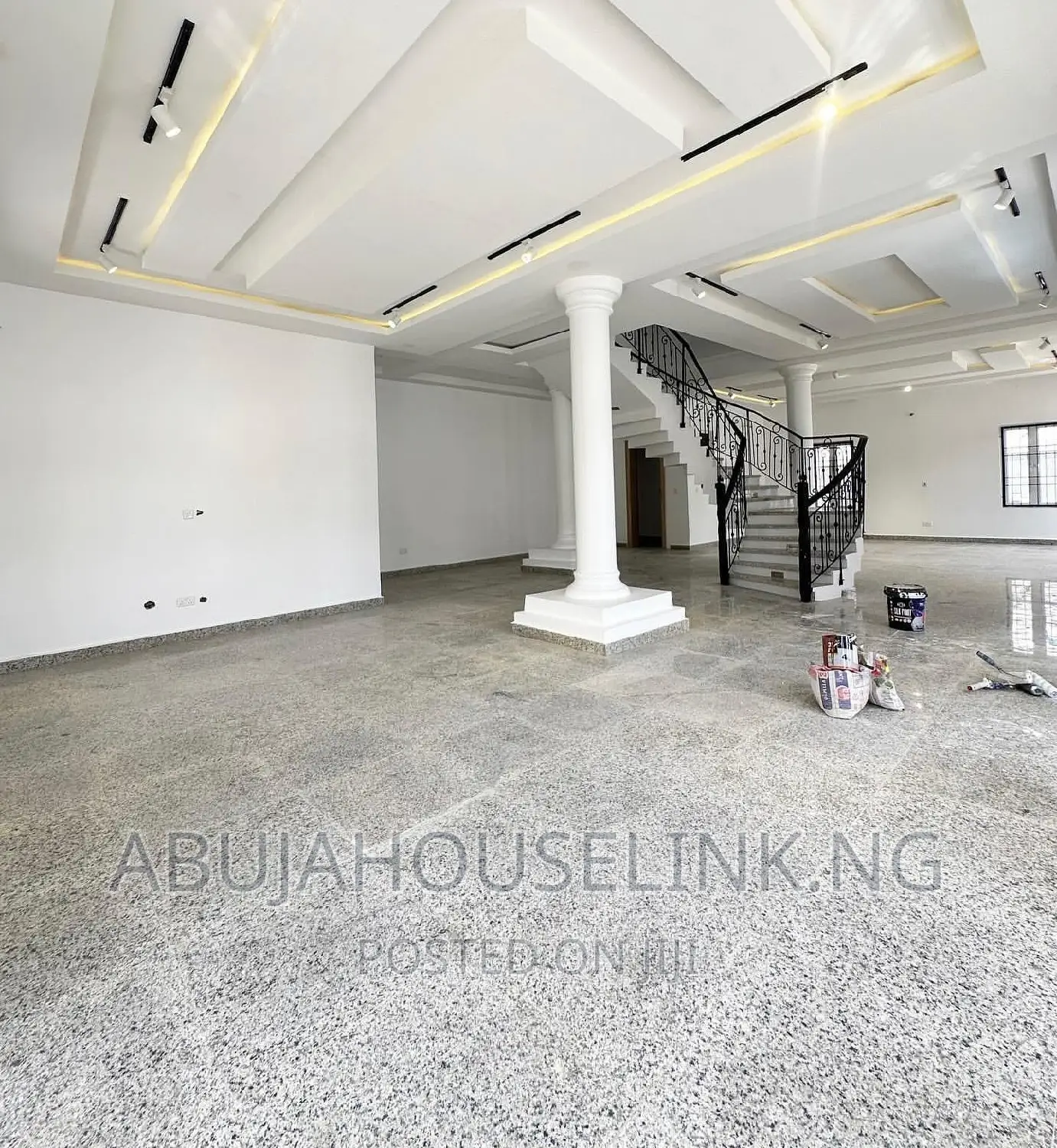 6bdrm Duplex in Guzape Abuja for sale