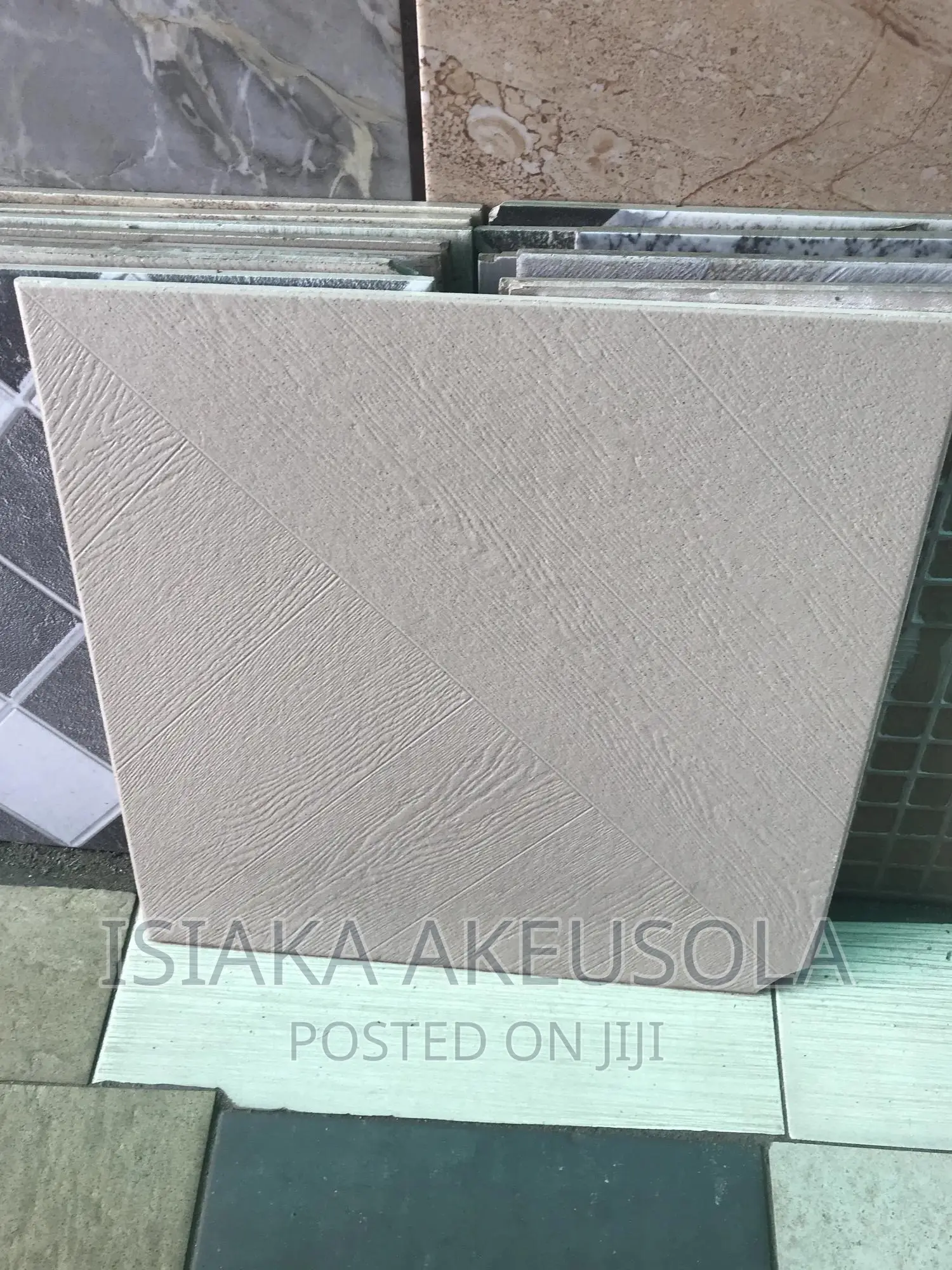 Various Designs of 40 X 40 Floor Tiles Suitable for Yourhome