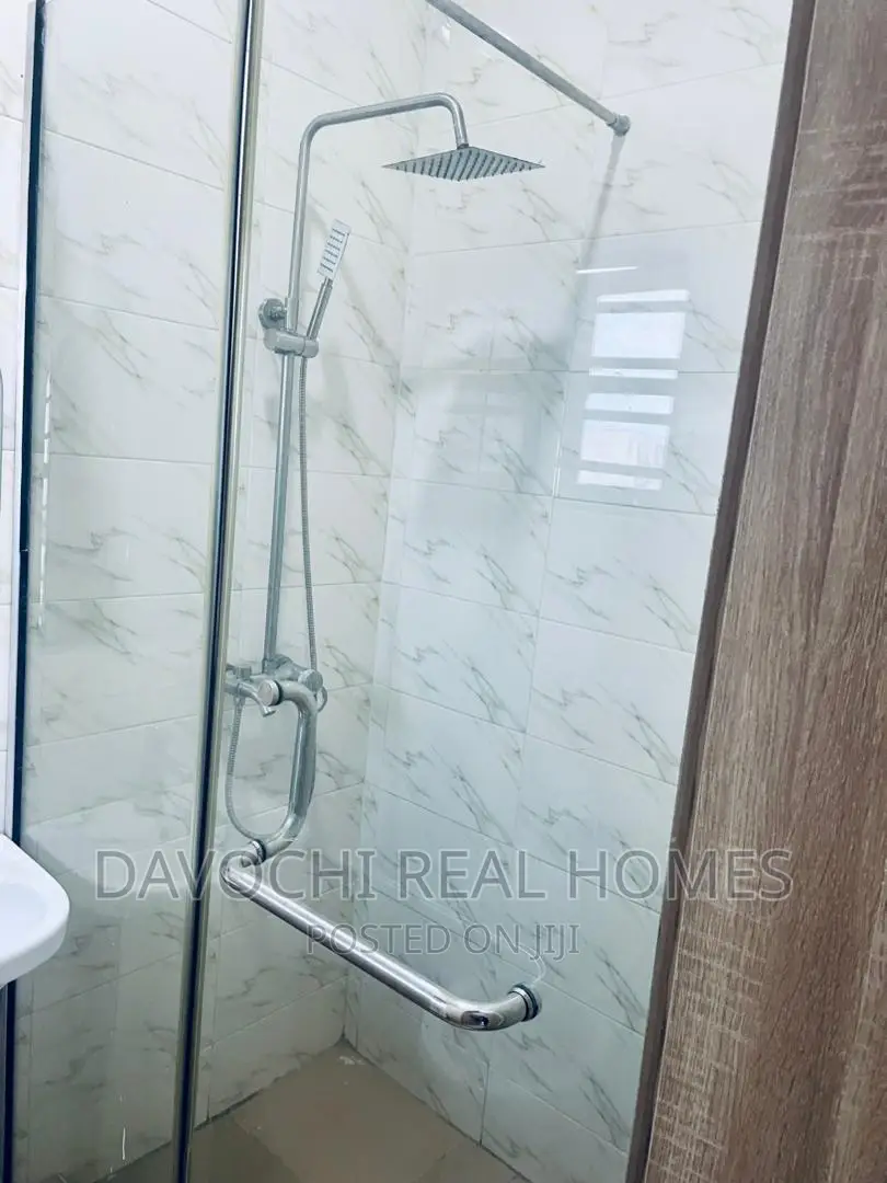 3bdrm Apartment in Chevron Conservation, Lekki for rent