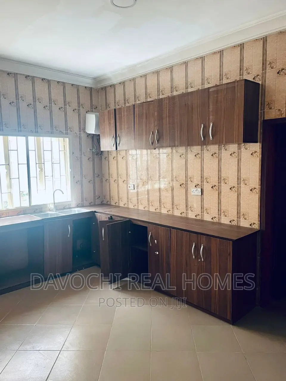 3bdrm Apartment in Chevron Conservation, Lekki for rent