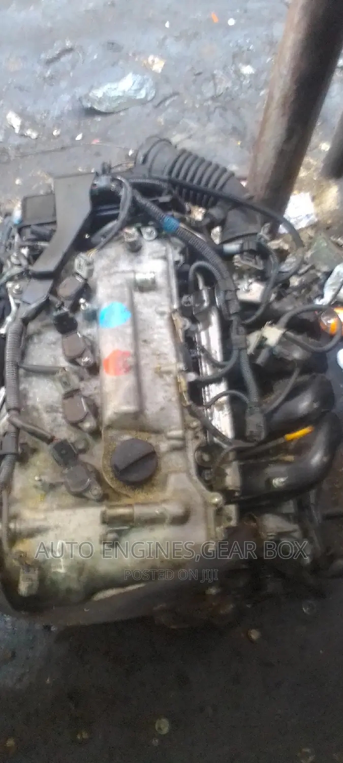 Tokunbo Engine/ 2ZR Model / Corolla Engine / Gear Box