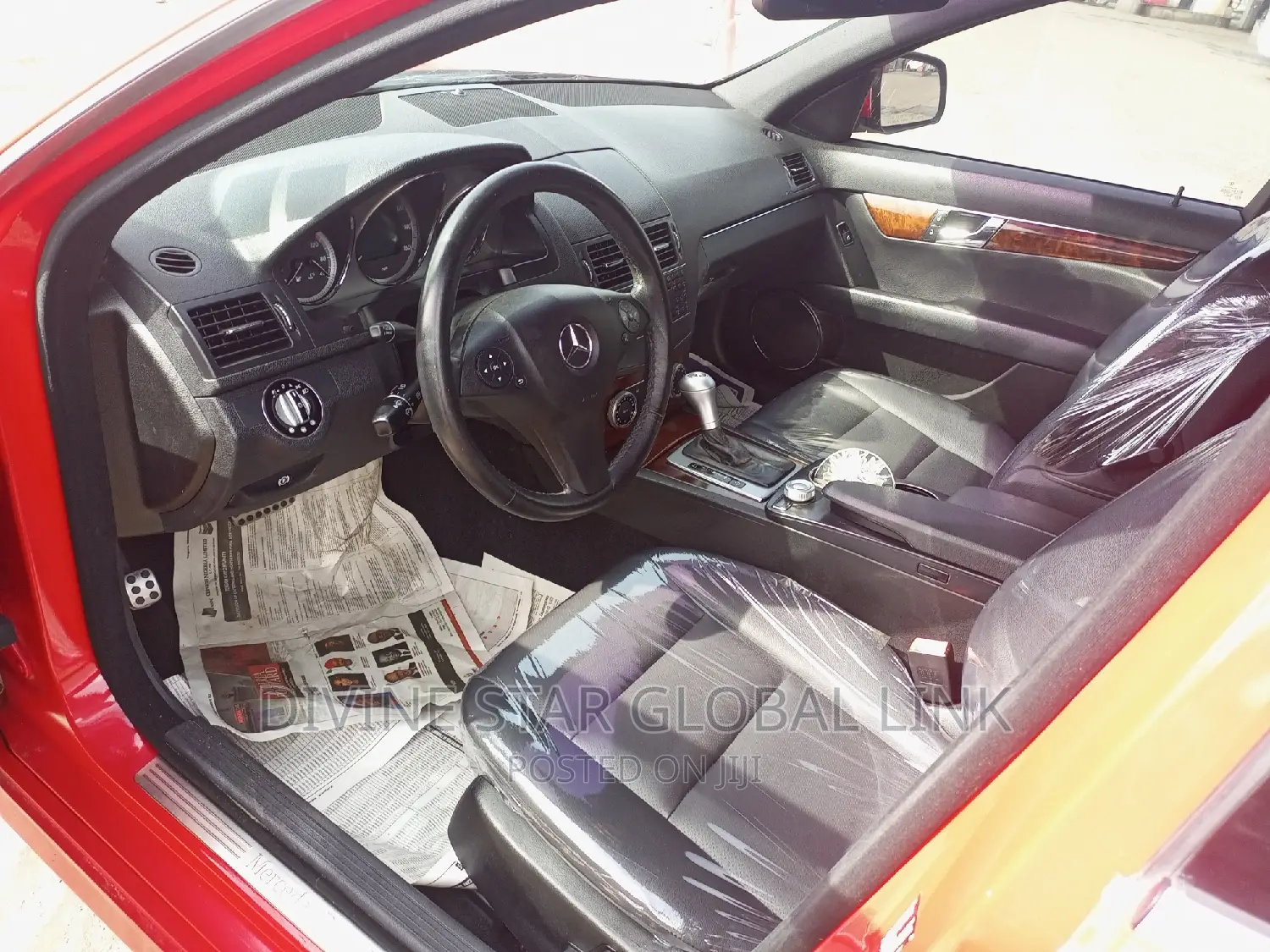 Mercedes-Benz C300 2011 Red
