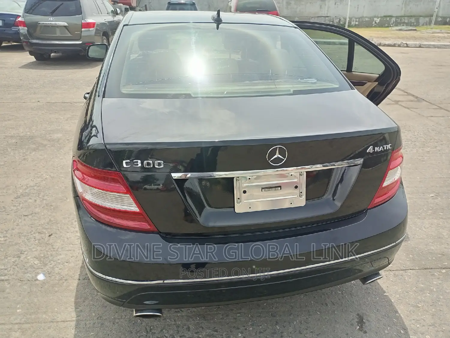 Mercedes-Benz C300 2010 Gray