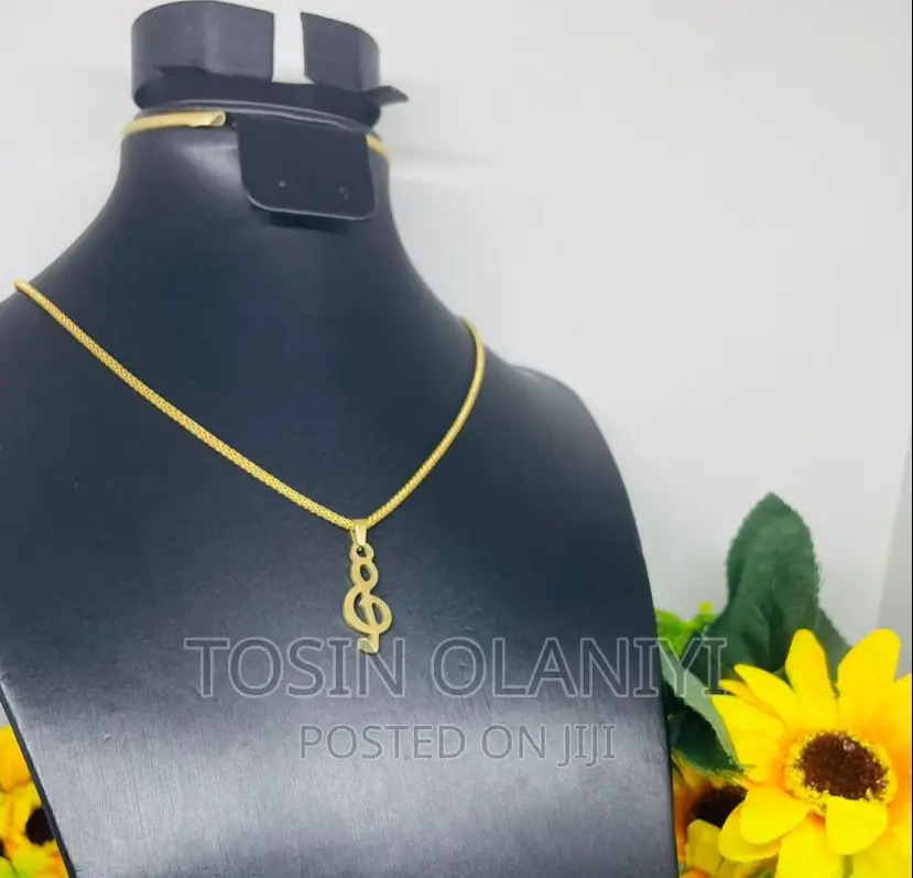 Unisex Chain With Pendants