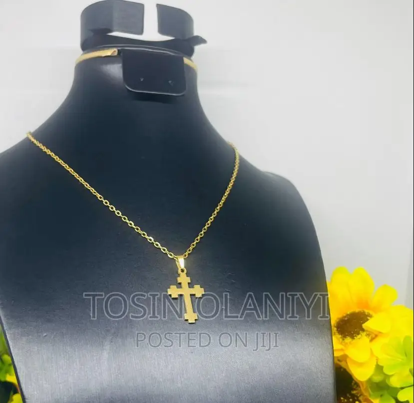 Unisex Chain With Pendants