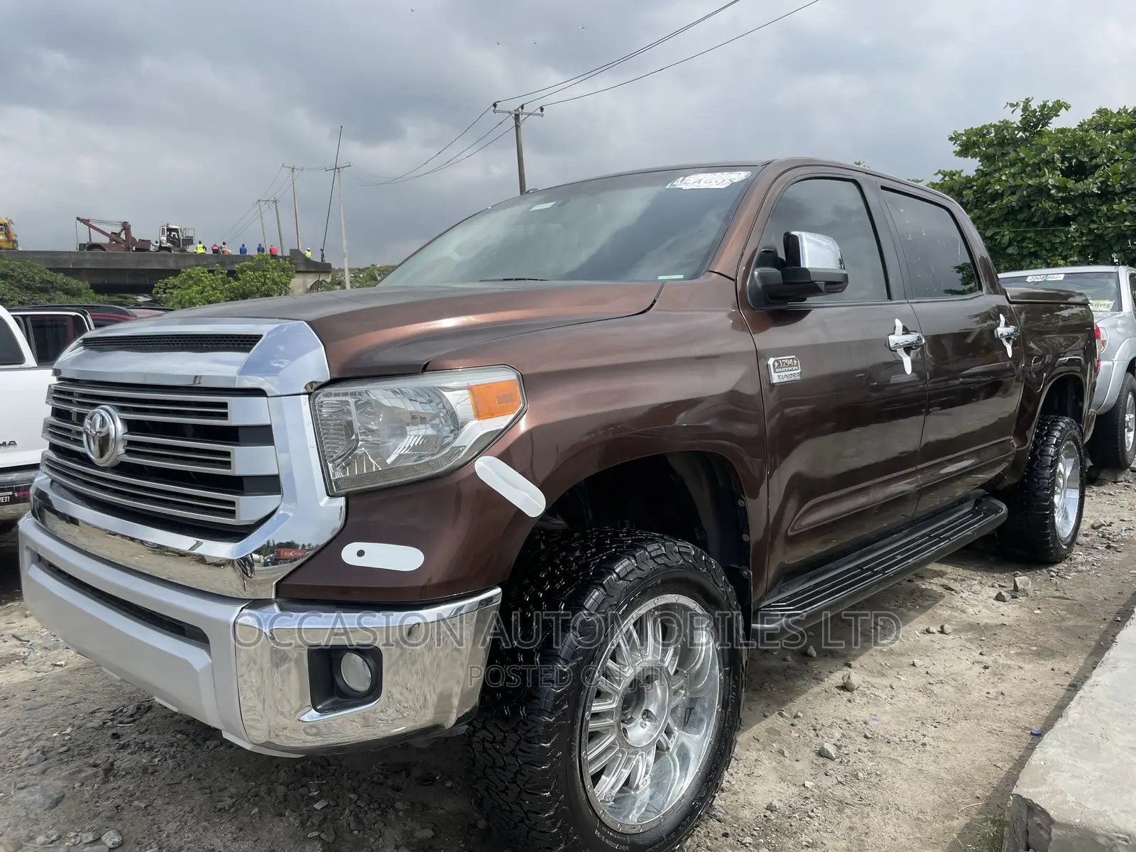 Toyota Tundra 2016 Brown
