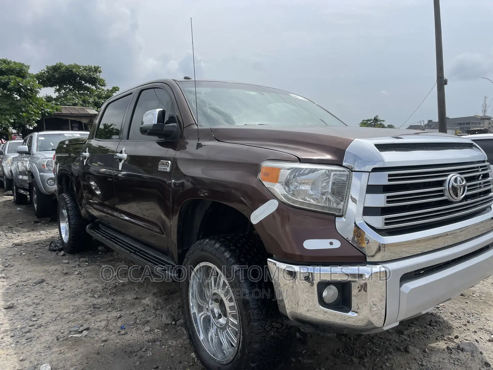 Toyota Tundra 2016 Brown
