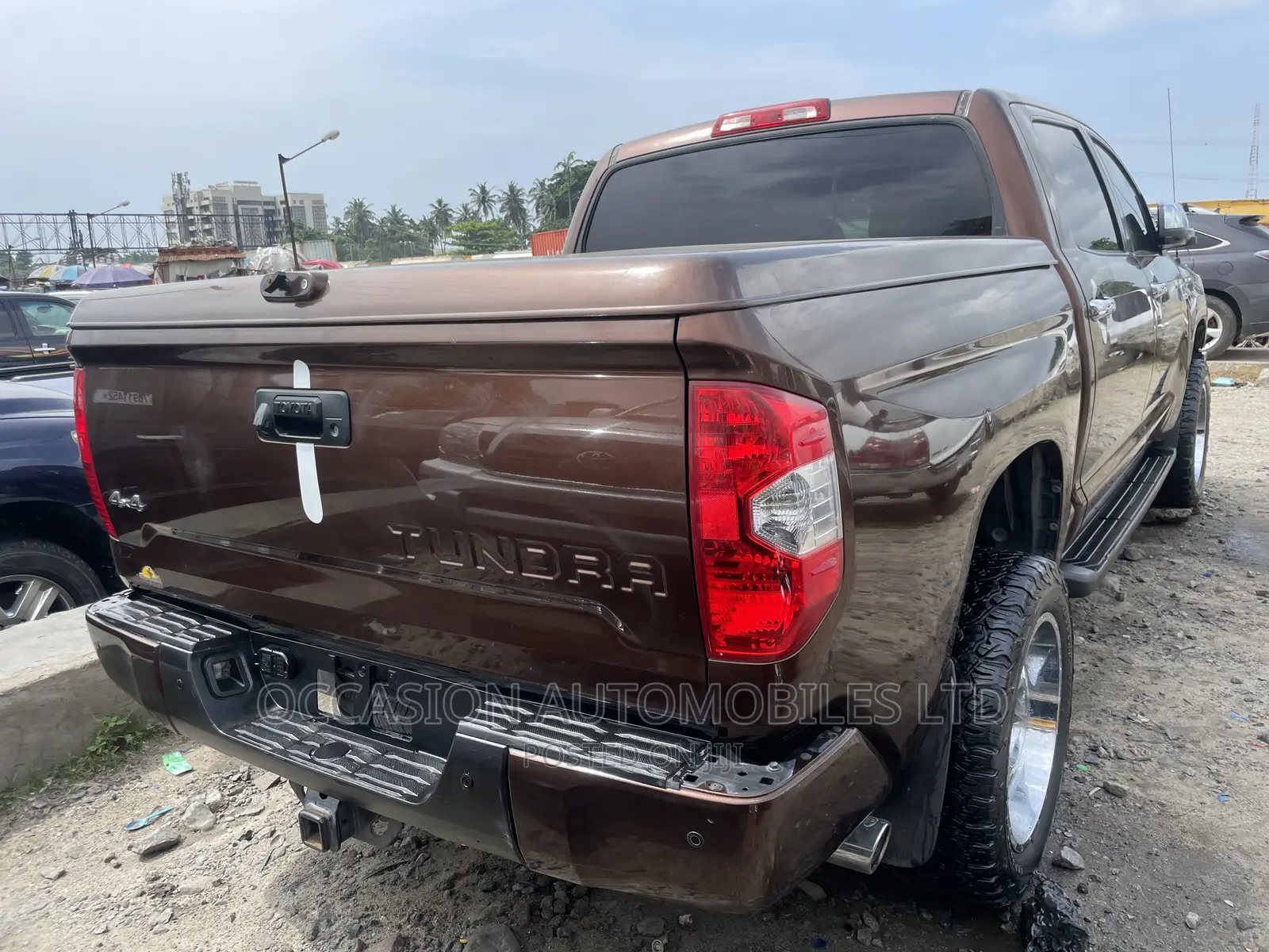 Toyota Tundra 2016 Brown