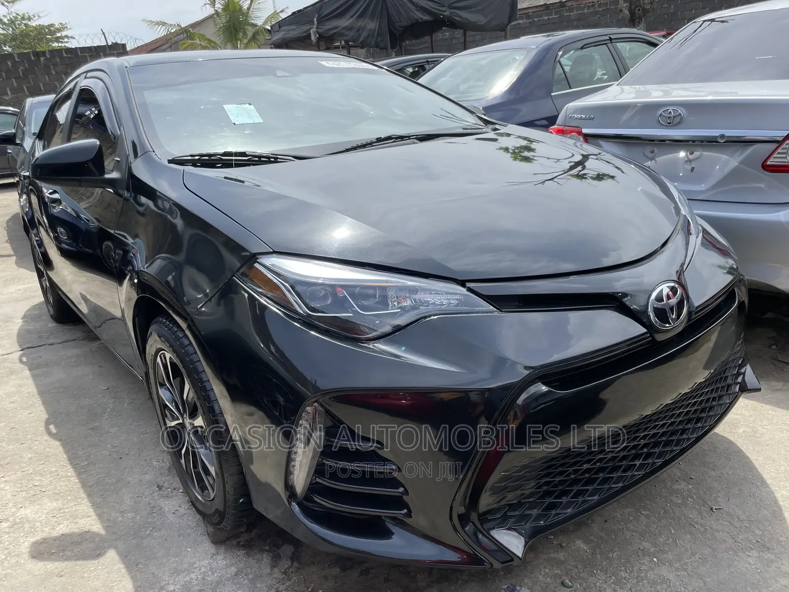 Toyota Corolla LE (1.8L 4cyl 2A) 2018 Black