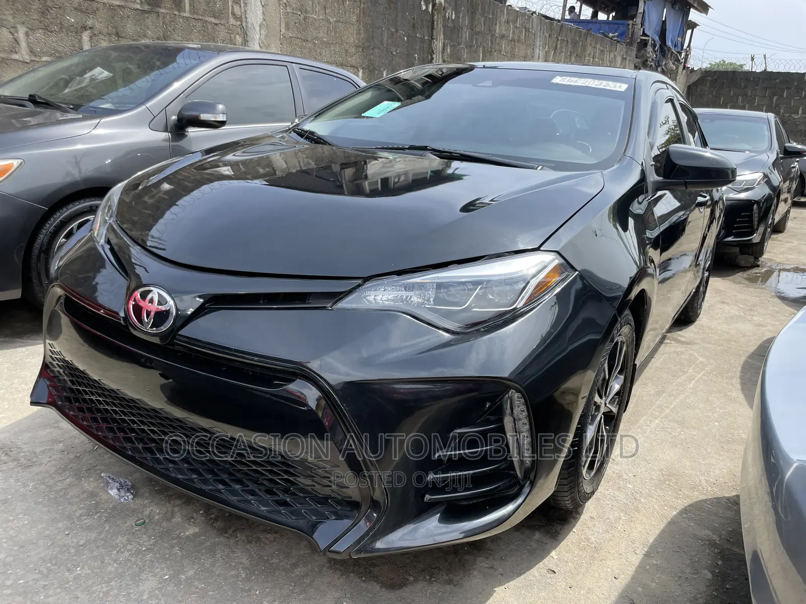 Toyota Corolla LE (1.8L 4cyl 2A) 2018 Black