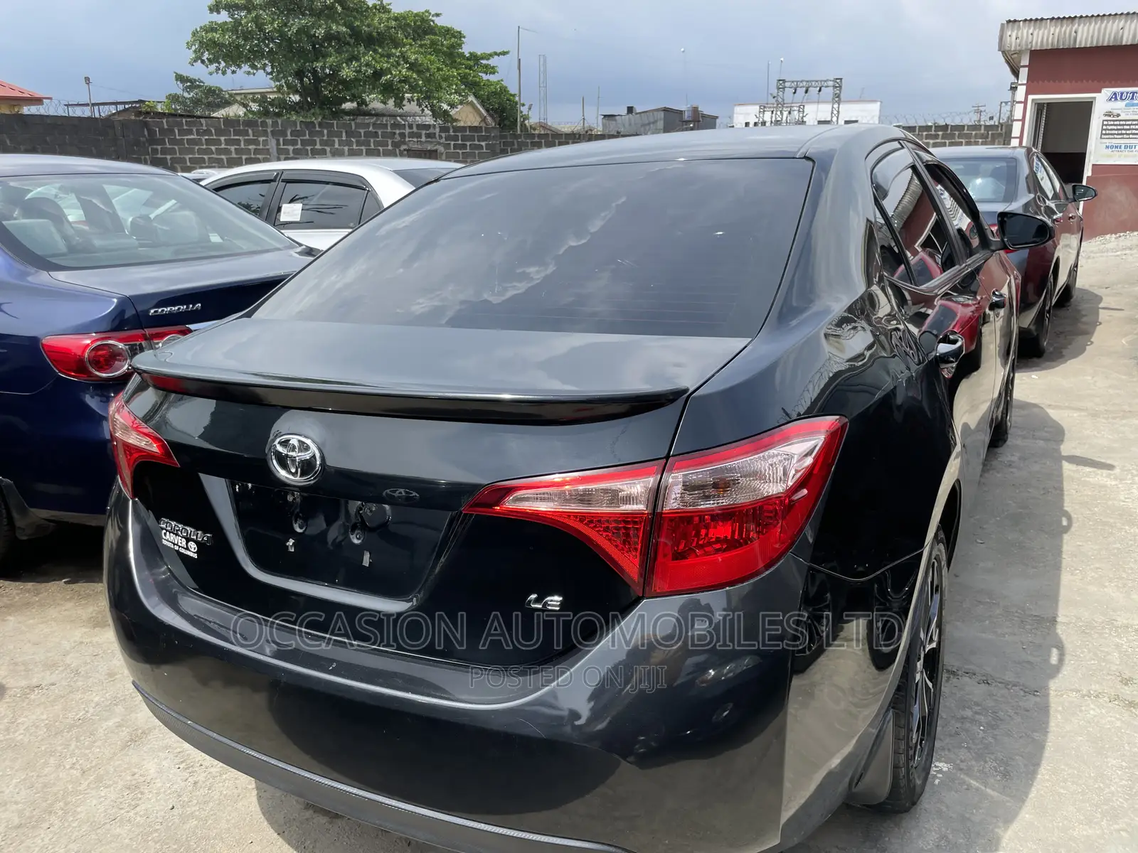 Toyota Corolla LE (1.8L 4cyl 2A) 2018 Black