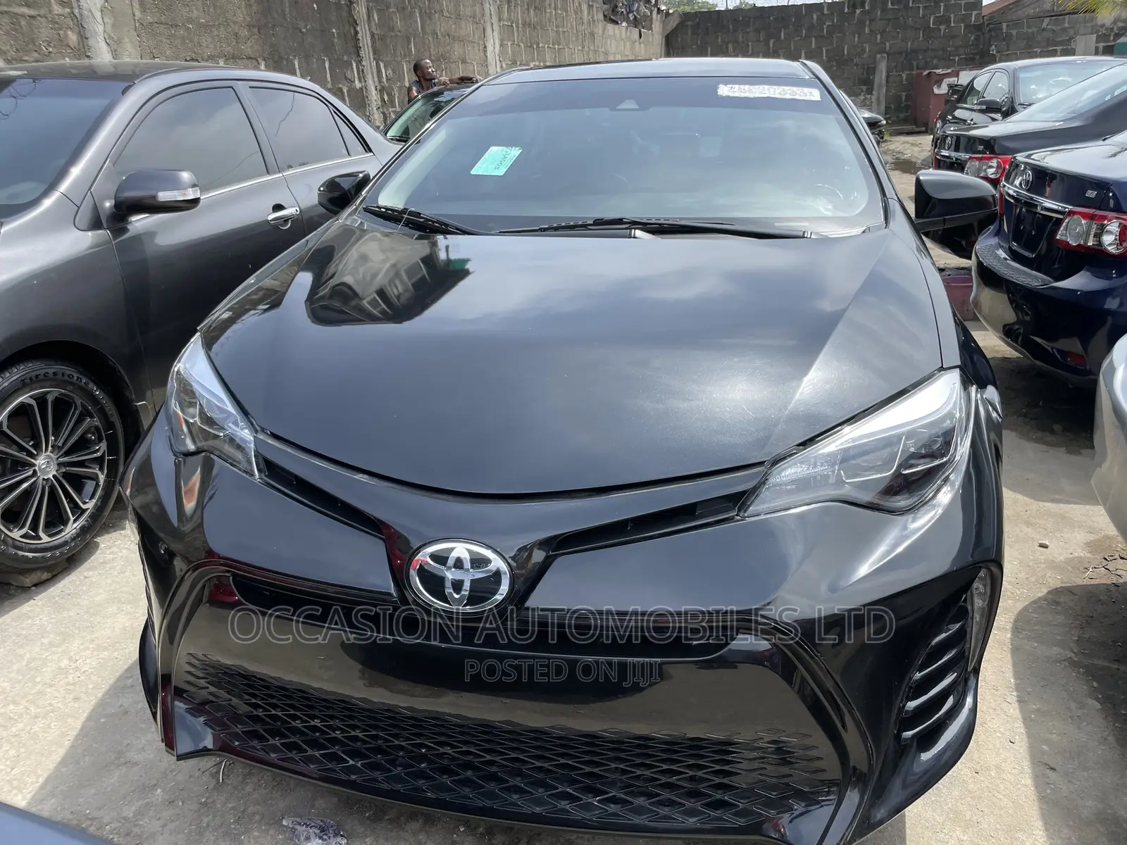 Toyota Corolla LE (1.8L 4cyl 2A) 2018 Black