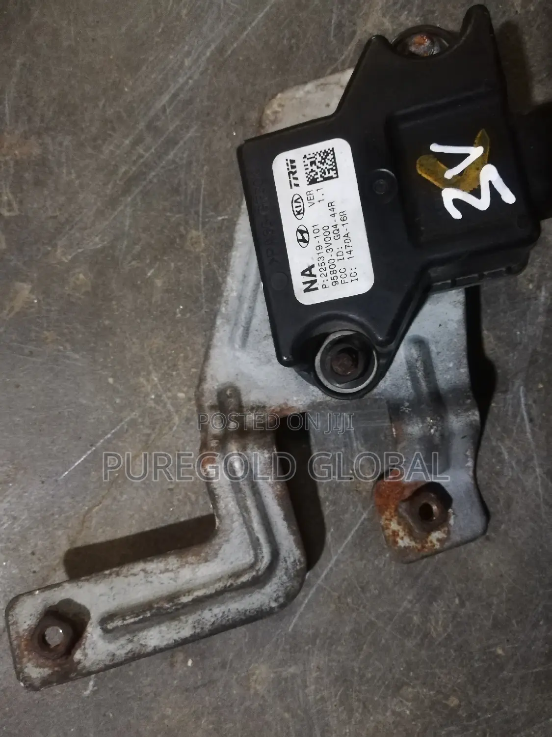 Hyundai Azera Tire Pressure Monitor Sensor