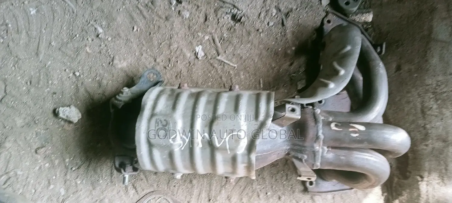 Catalyst Converter Toyota Camry 4 Plug 012