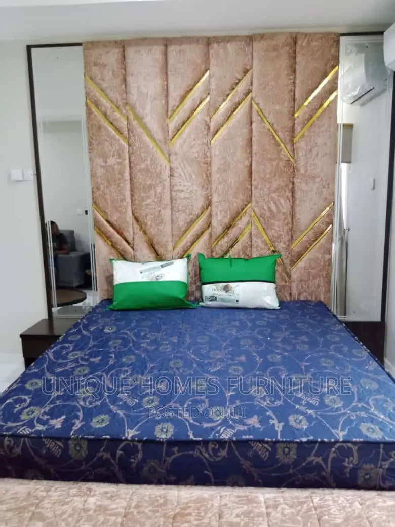 Well Padded Bed Stand
