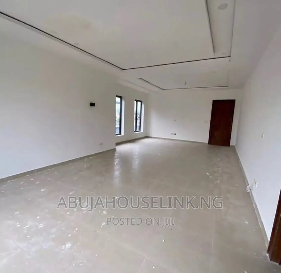 5bdrm Mansion in Wuye Abuja for sale