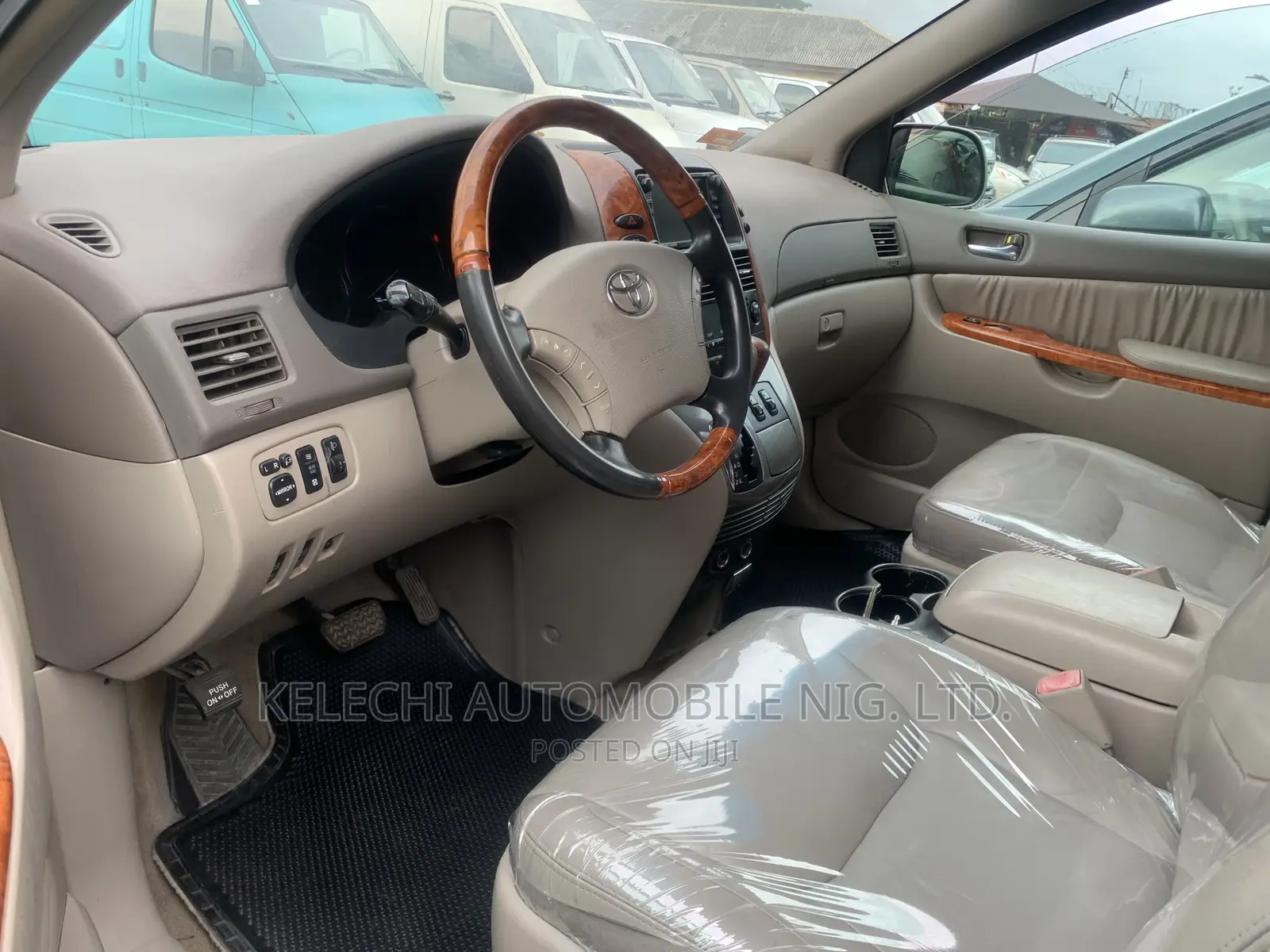 Toyota Sienna XLE Limited 2005 Gold