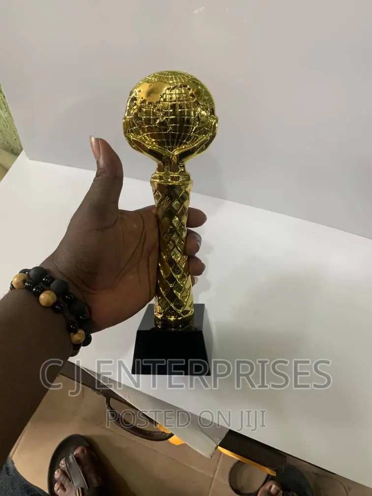 Trophy Award Plaque D544