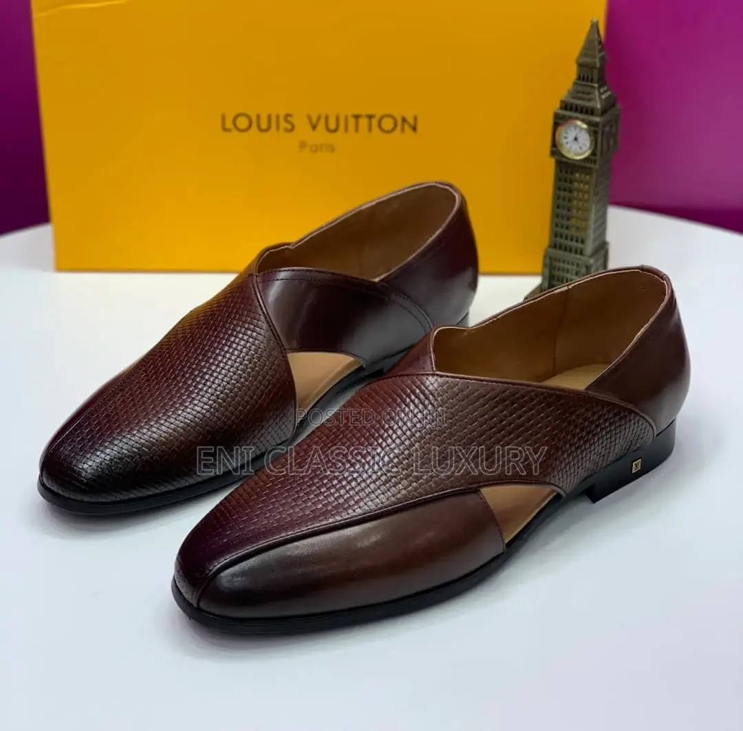 Men's Designer Luxury Outfit Louis Vuitton Available