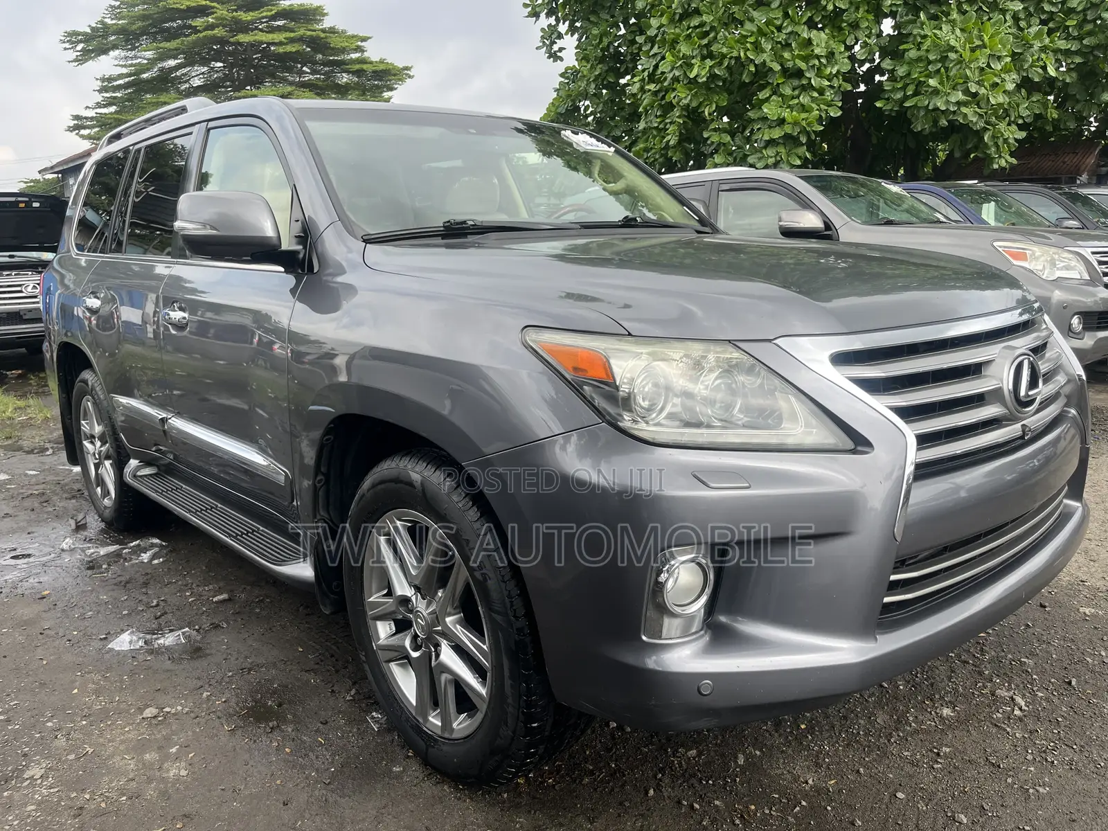Lexus LX 570 AWD 2015 Gray