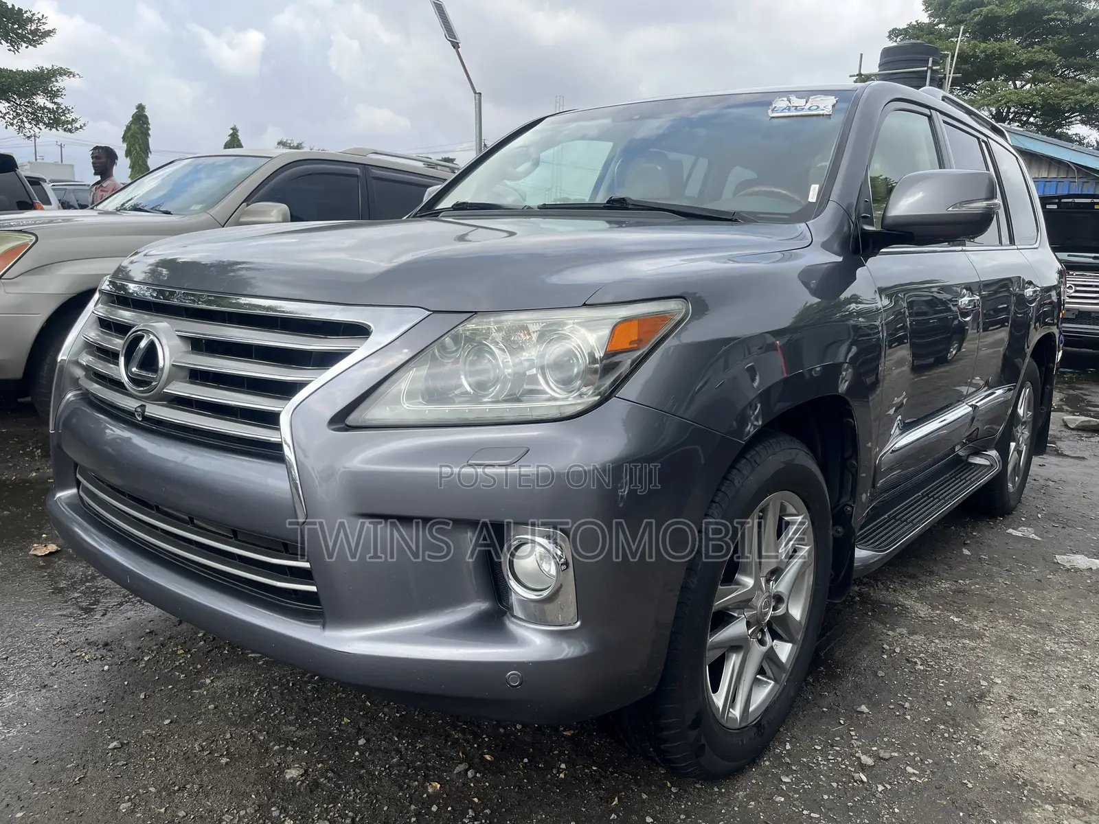 Lexus LX 570 AWD 2015 Gray
