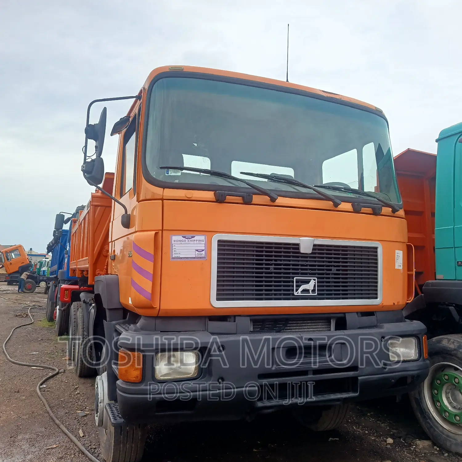MAN DIESEL 27:372 Yellow