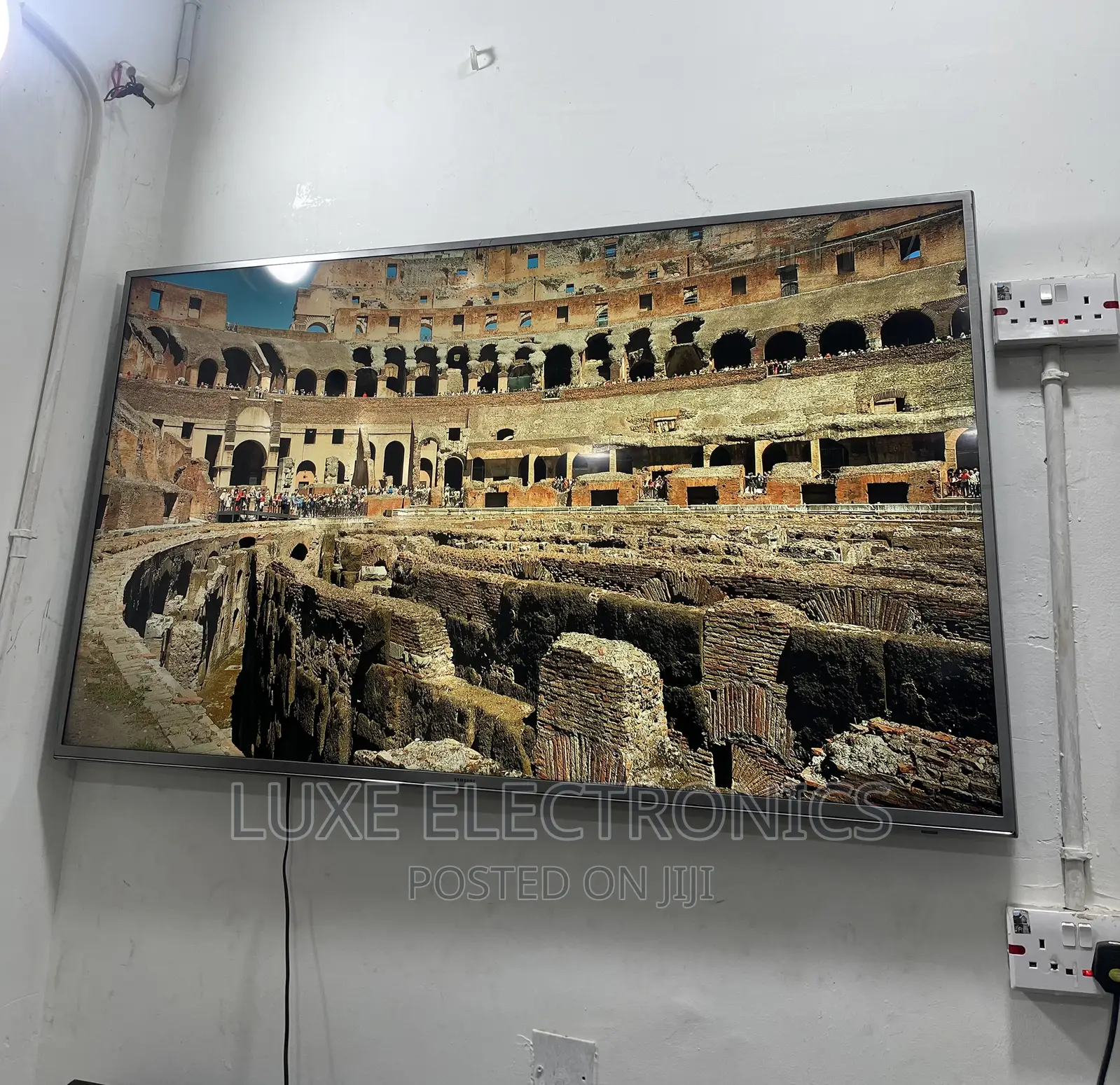 60 Inches Samsung Uhd HDR Smart Tv Made in Europe