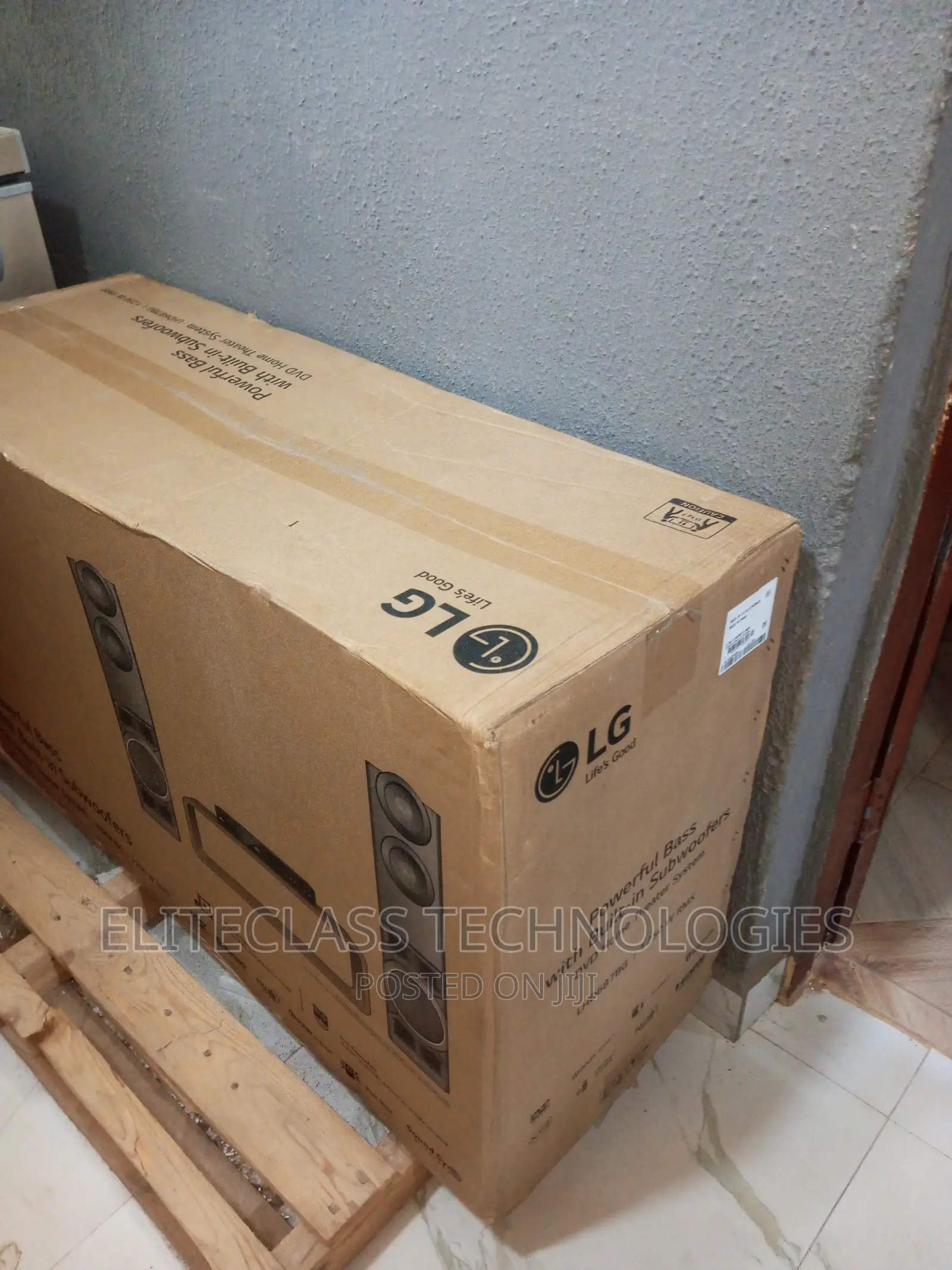 Slim New Durable LG DVD Home Theater System LHD687BG