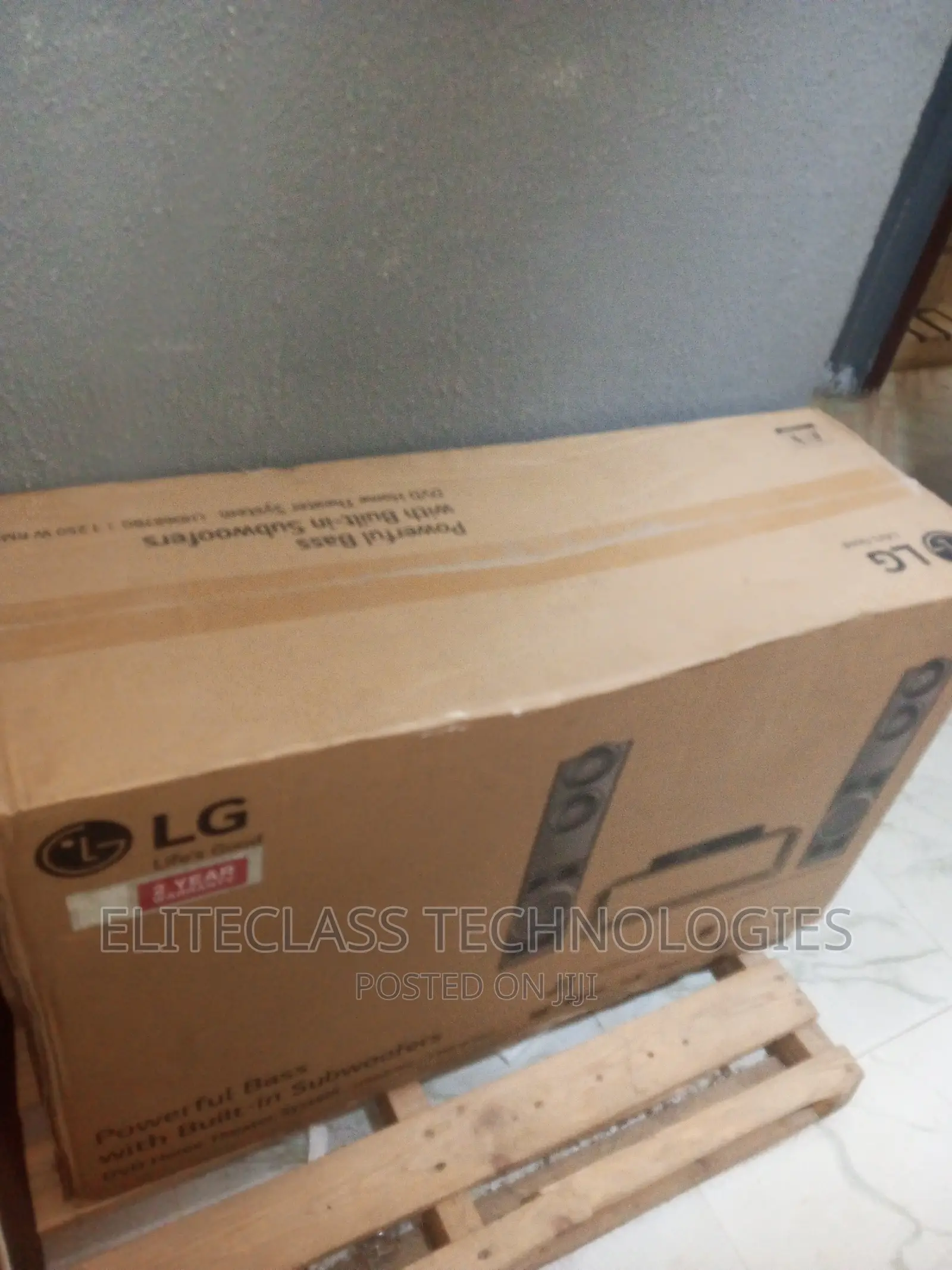 Original New Durable LG DVD Home Theater System LHD687BG