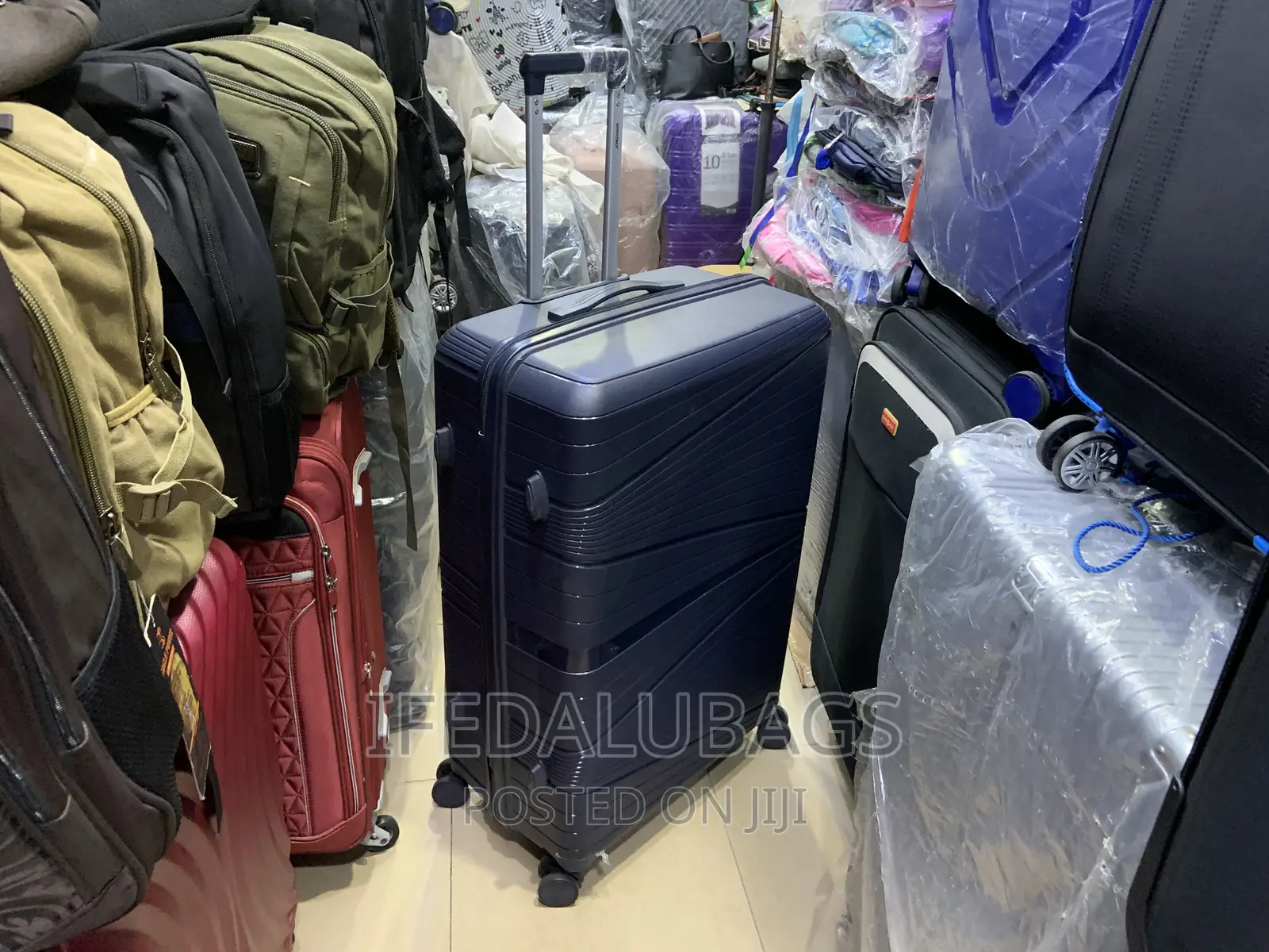 Big Size Unbreakable Quality Plastic Travel Luggage