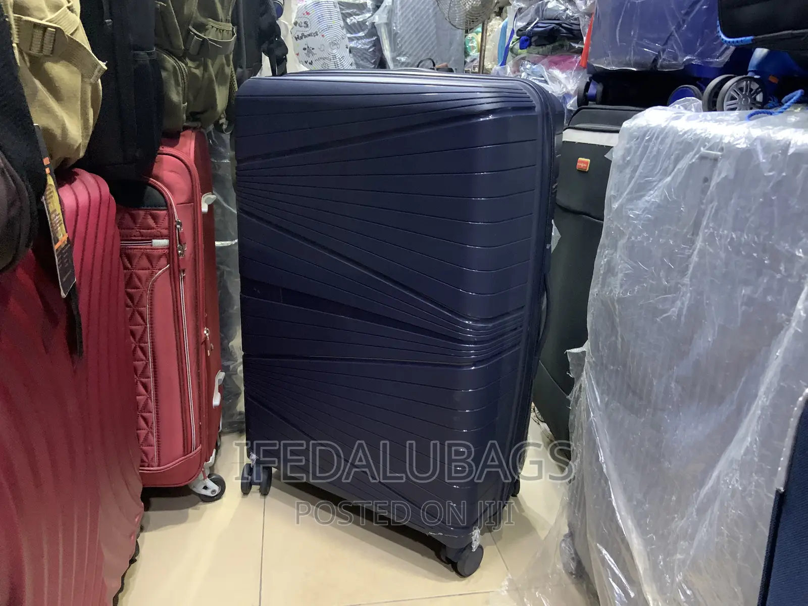 Big Size Unbreakable Quality Plastic Travel Luggage
