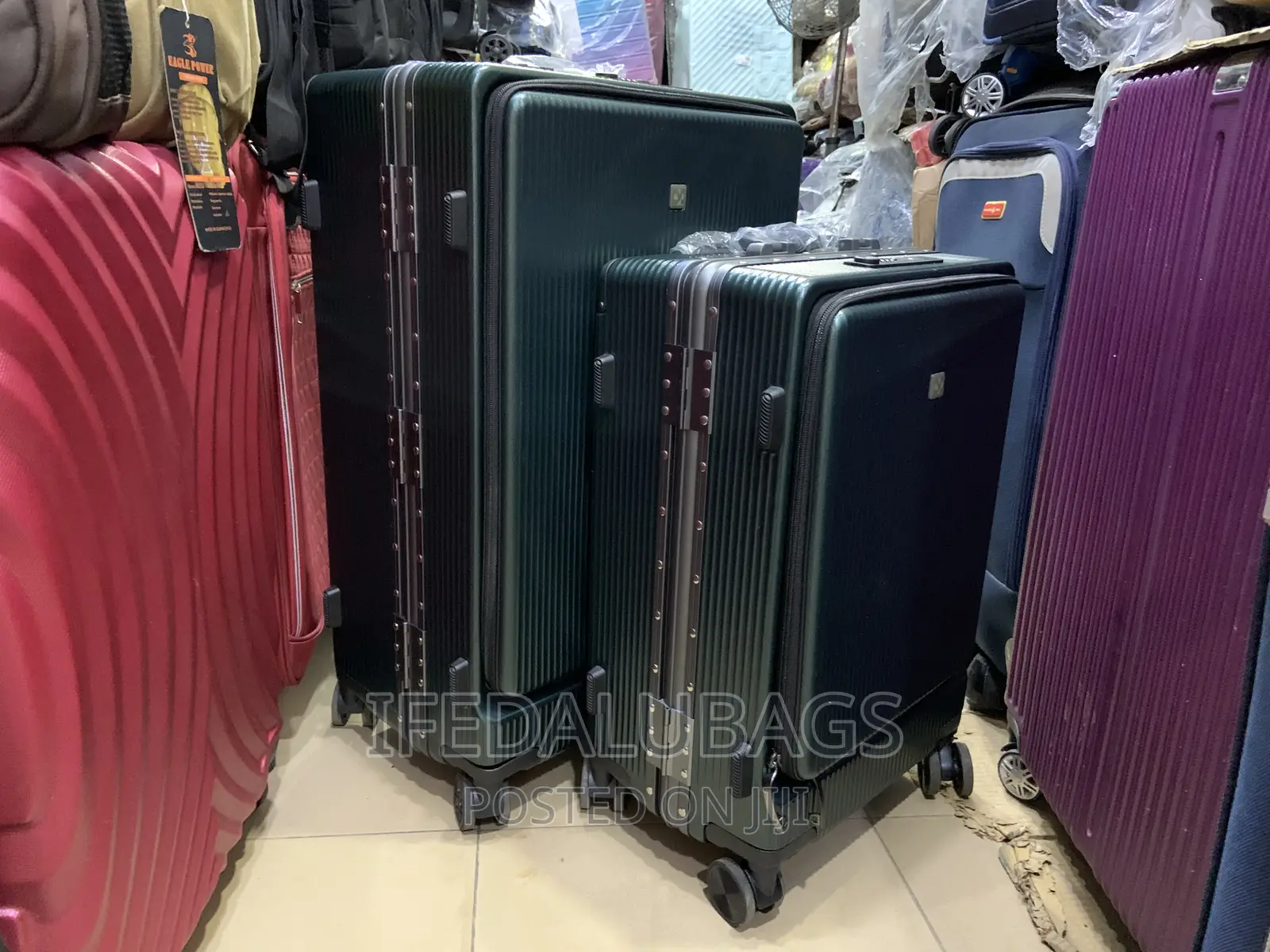 Set of Quality Imported Aluminum Frame Travel Box With Usb