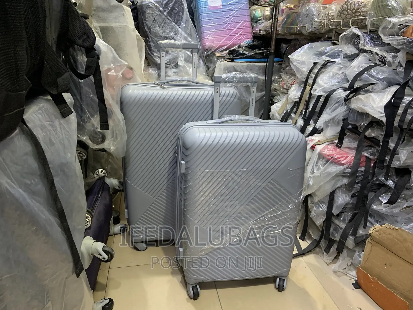 Set of 2 Quality Unbreakable Plastic Travel Luggage