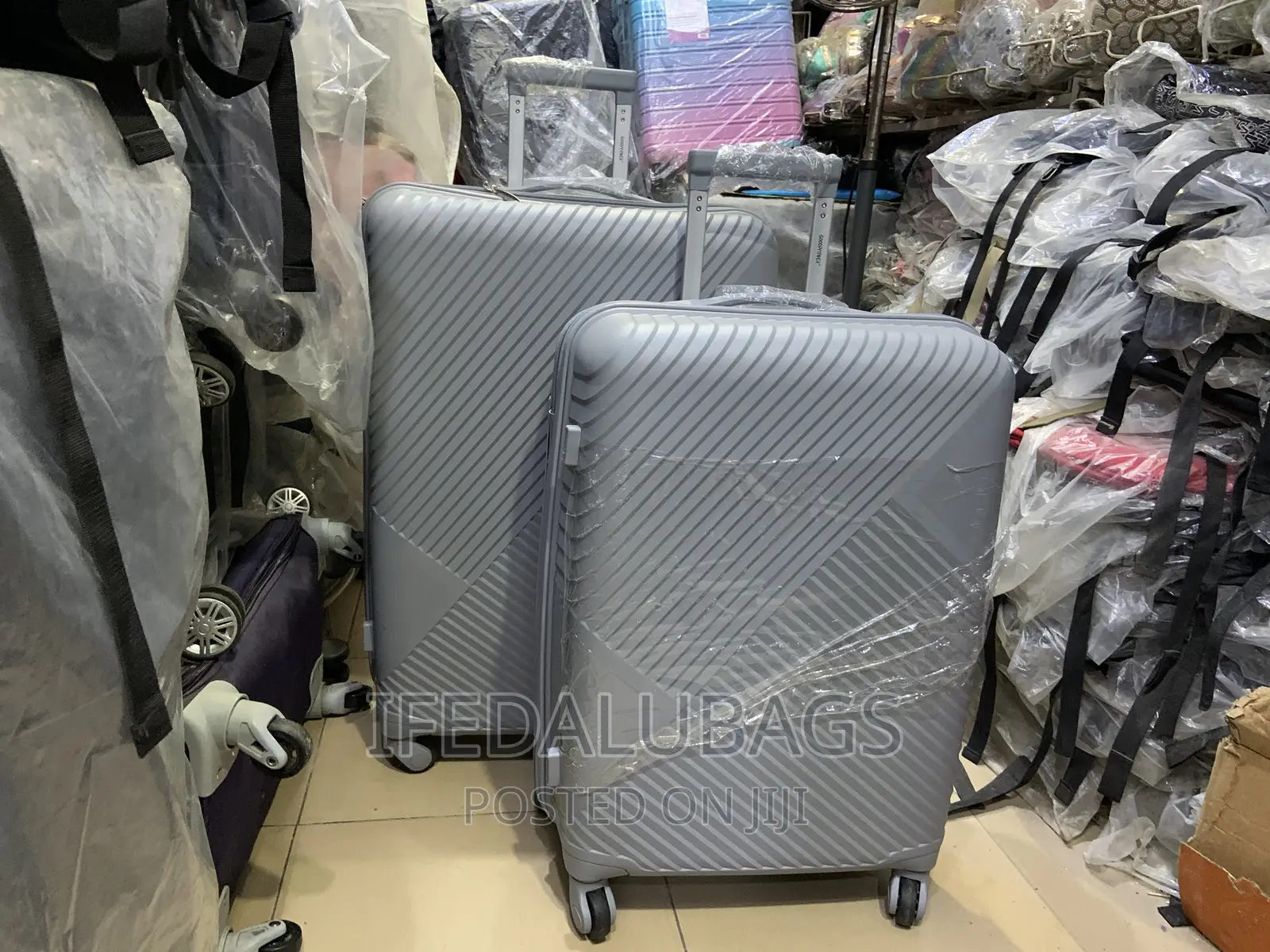 Set of 2 Quality Unbreakable Plastic Travel Luggage