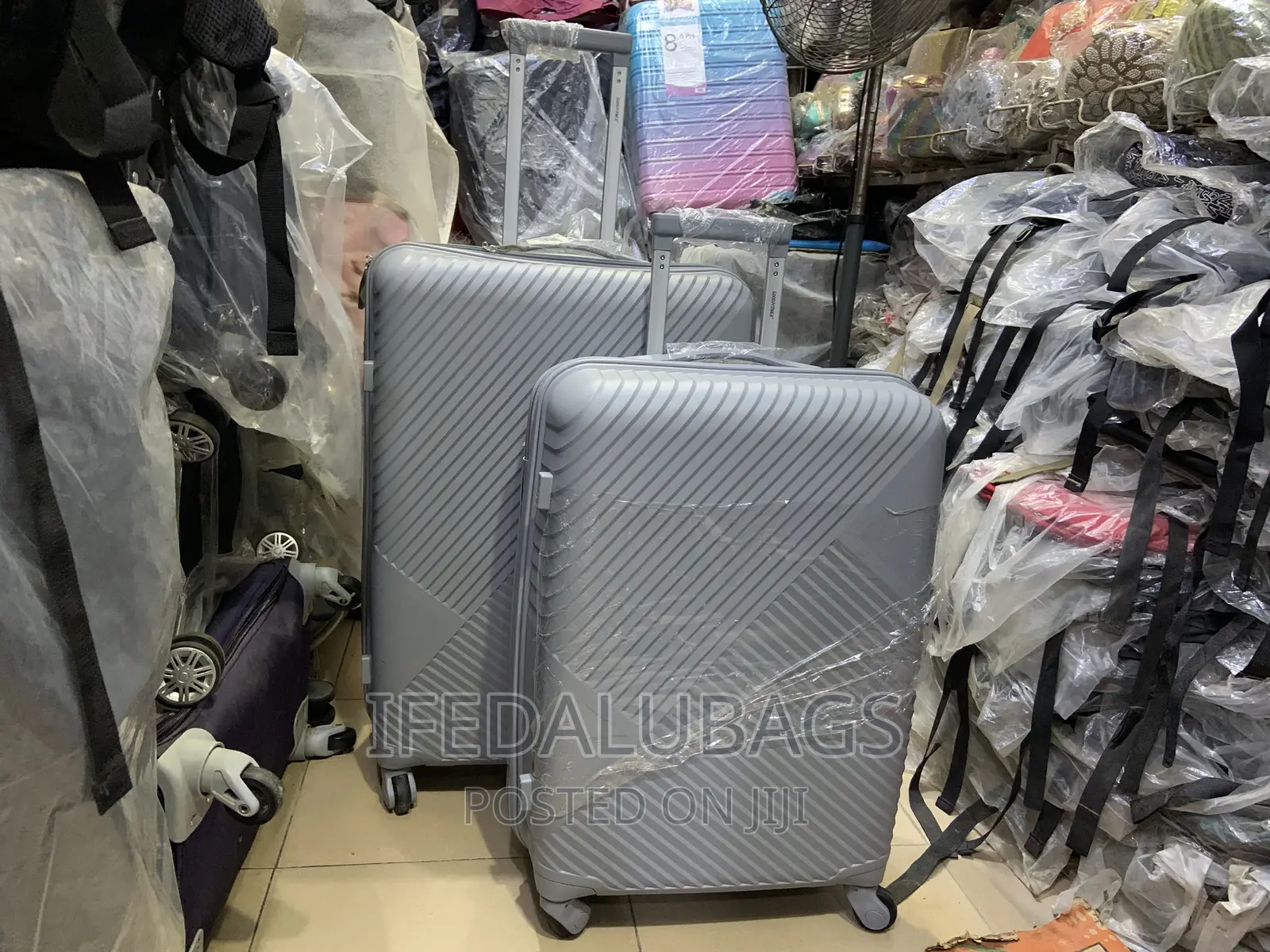 Set of 2 Quality Unbreakable Plastic Travel Luggage