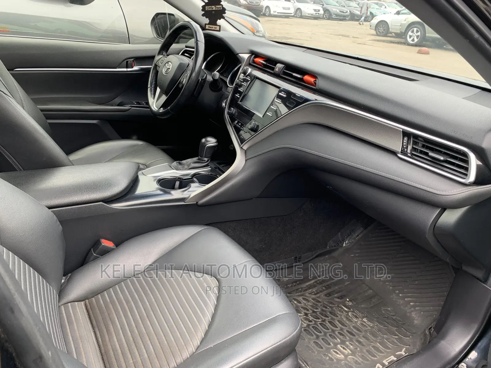 Toyota Camry SE 4dr Sedan (2.5L 4cyl 6A) 2017 Black