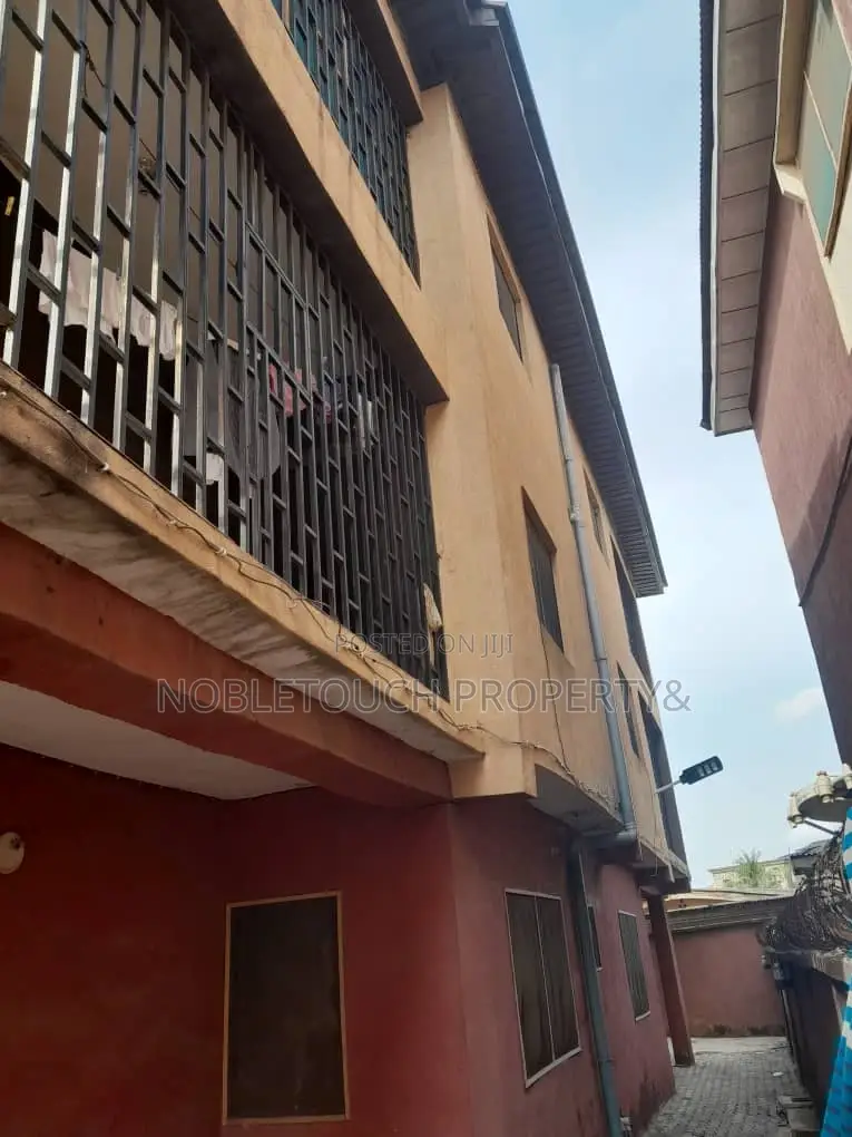 3bdrm Block of Flats in Okota -Ago Palace for sale