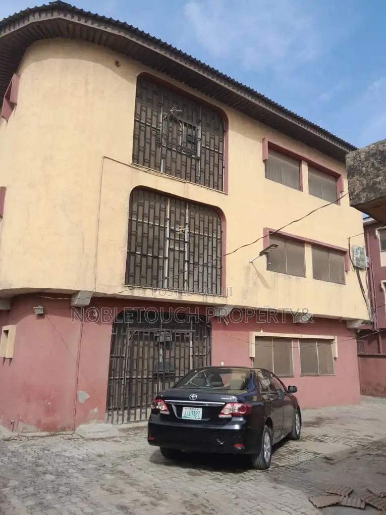3bdrm Block of Flats in Okota -Ago Palace for sale