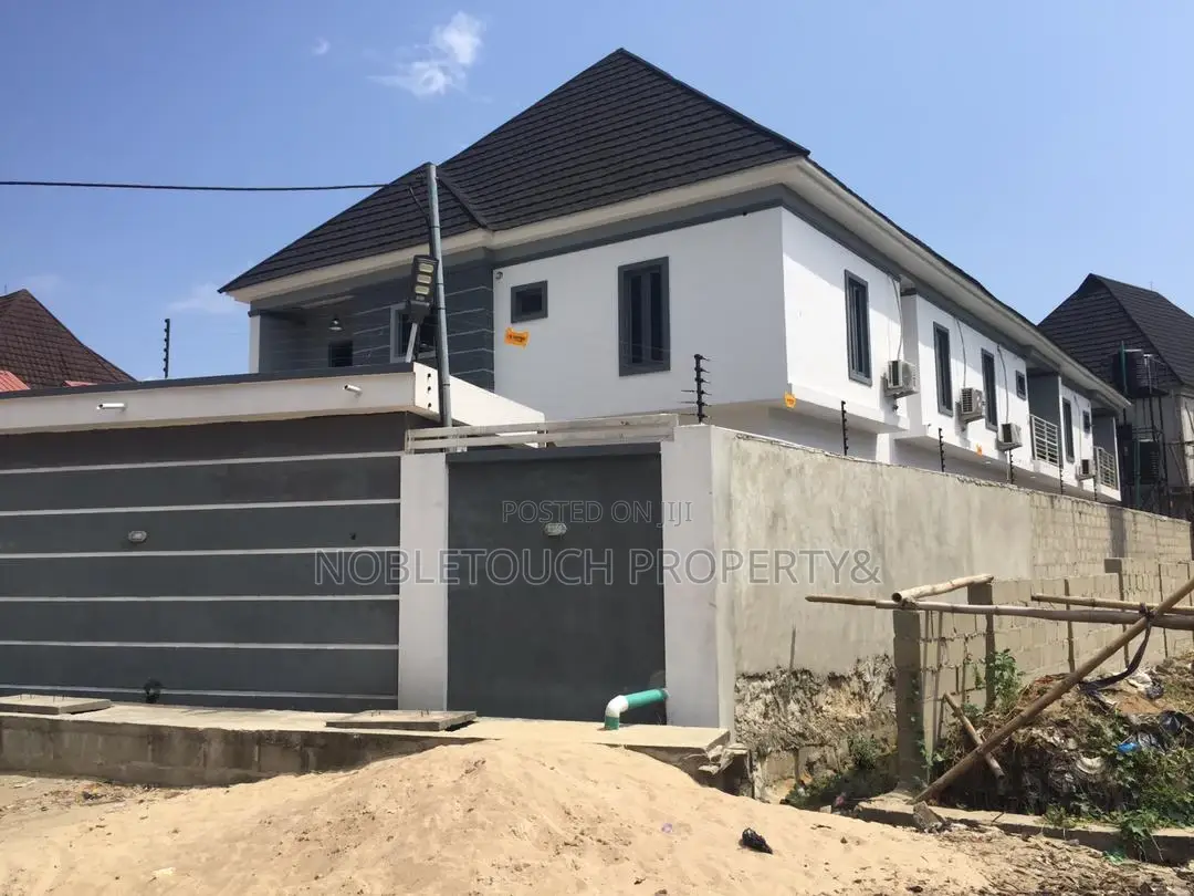 2bdrm Block of Flats in Vintage Estate Ajah, Sangotedo for sale