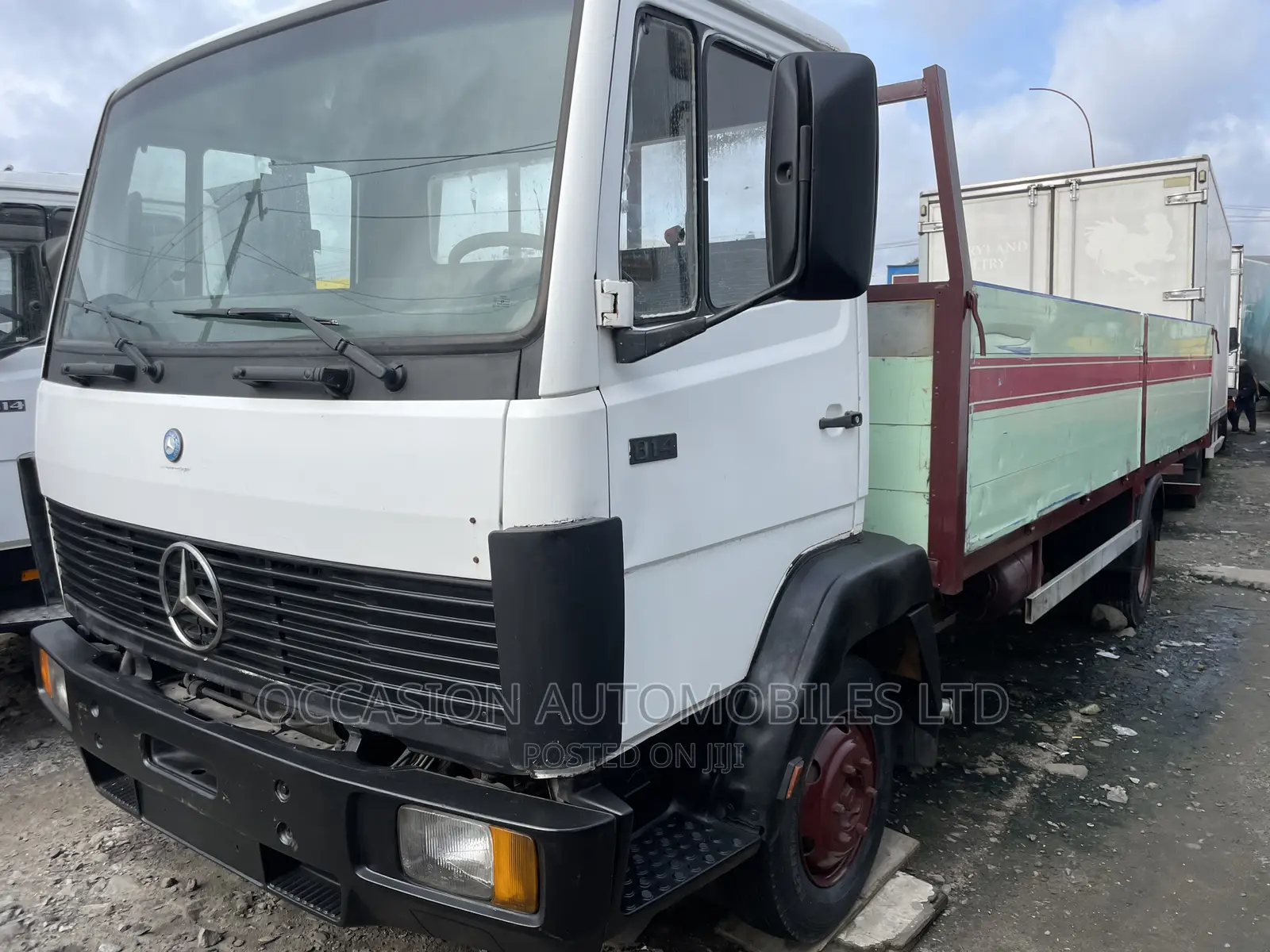 Mercedes Benz Heavy Duty Truck