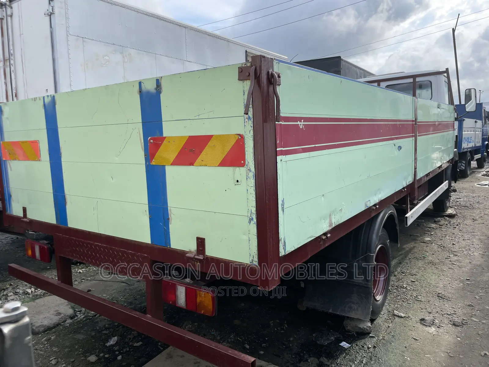 Mercedes Benz Heavy Duty Truck