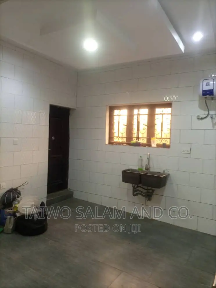 Furnished 4bdrm Bungalow in Kasumu Estate, Akala Express for sale