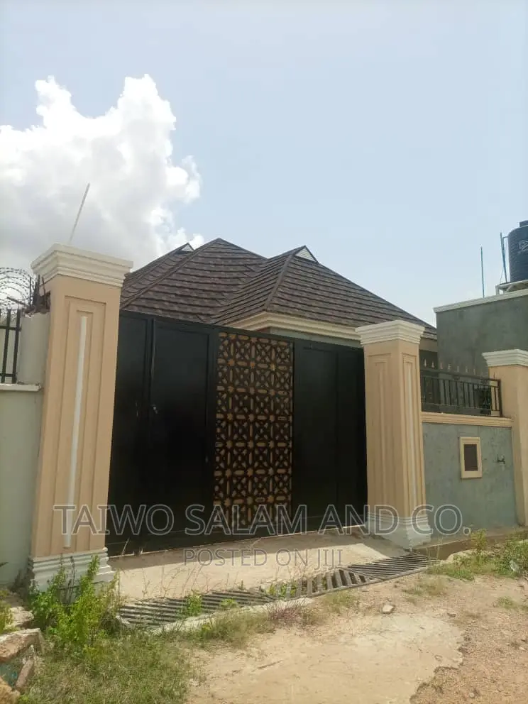 Furnished 4bdrm Bungalow in Kasumu Estate, Akala Express for sale