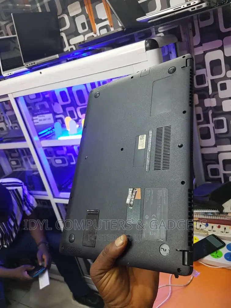 Laptop Dell Vostro 14 5468 8GB Intel Core I5 SSD 256GB